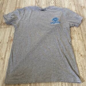 Men's Hawaiian Island Creations grey t-shirt best fit size small